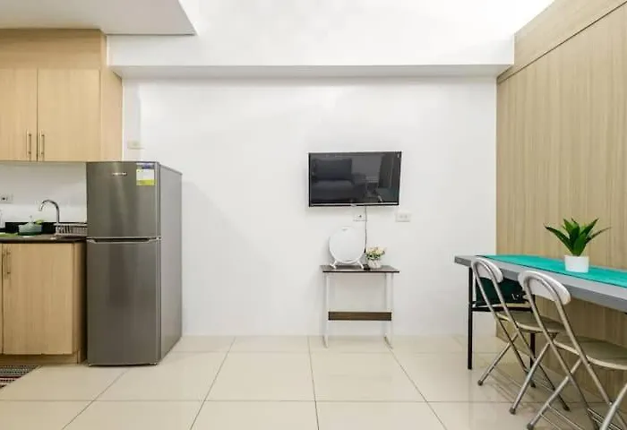 Sunrise & View Steps From Moa & Bay Free Wifi Apartment